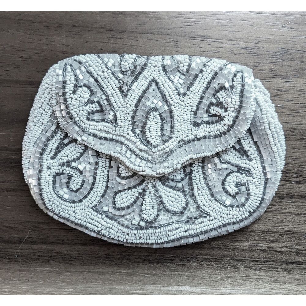 VTG 20s Art Nouveau Made in France White & Silver Beaded Dance Bag/Finger Bag